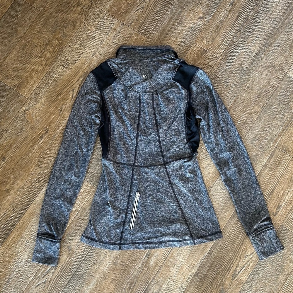 Lululemon Race Your Pace 1/2 Zip Pullover Top Long Sleeve Black /gray - Picture 4 of 4
